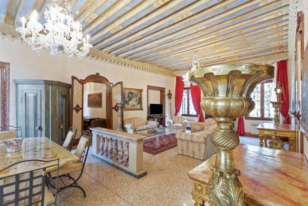 Doge Palace Luxury Apartment - Cannaregio Венеция Экстерьер фото