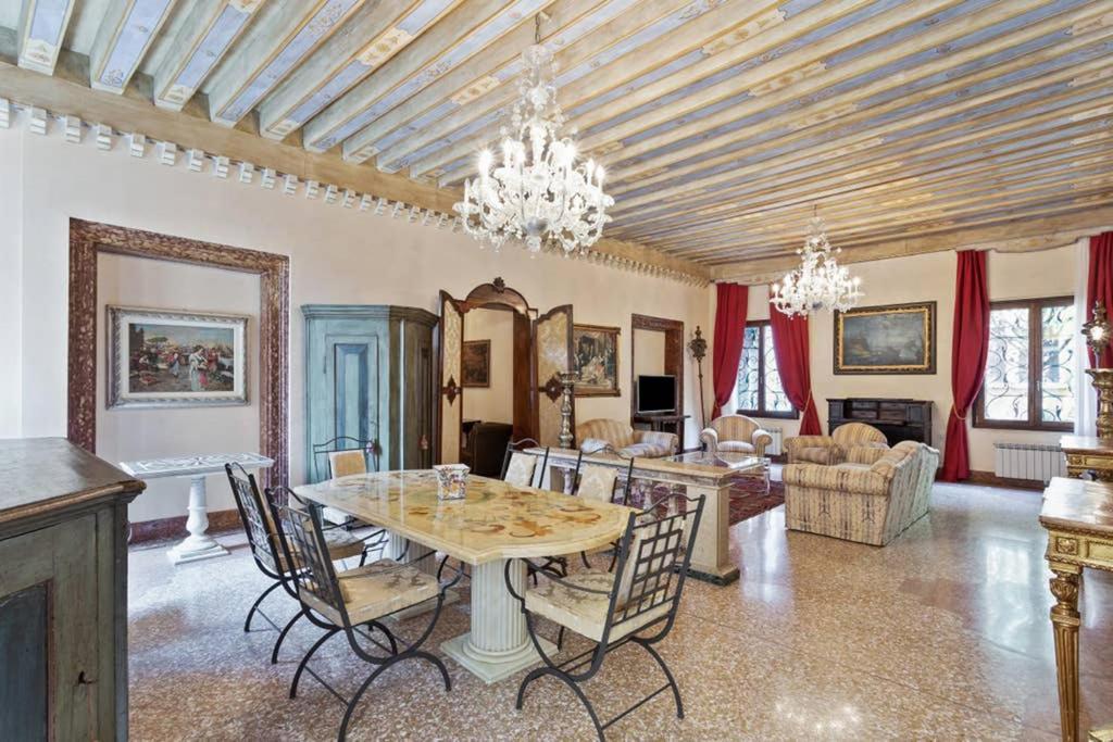 Doge Palace Luxury Apartment - Cannaregio Венеция Экстерьер фото