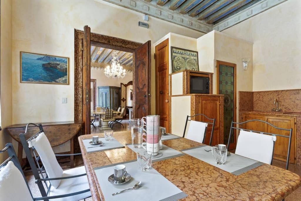 Doge Palace Luxury Apartment - Cannaregio Венеция Экстерьер фото