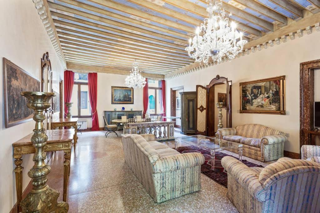 Doge Palace Luxury Apartment - Cannaregio Венеция Экстерьер фото